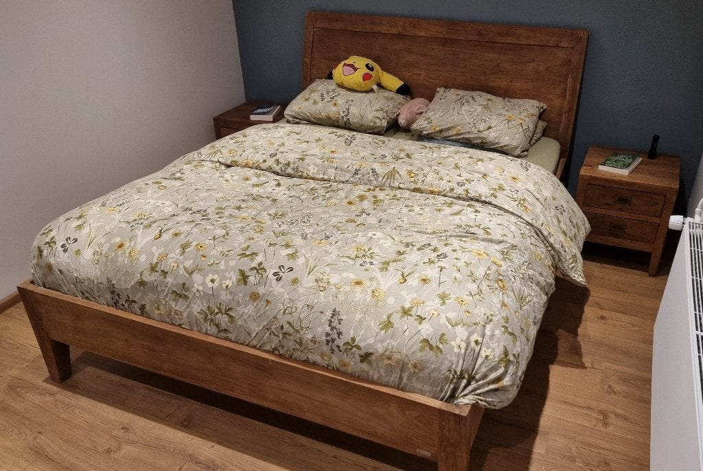 Ledikant van Goossens, incl. 2 bijbehorende nachtkastjes, Huis en Inrichting, Ophalen, Bruin, Tweepersoons, Driftwood