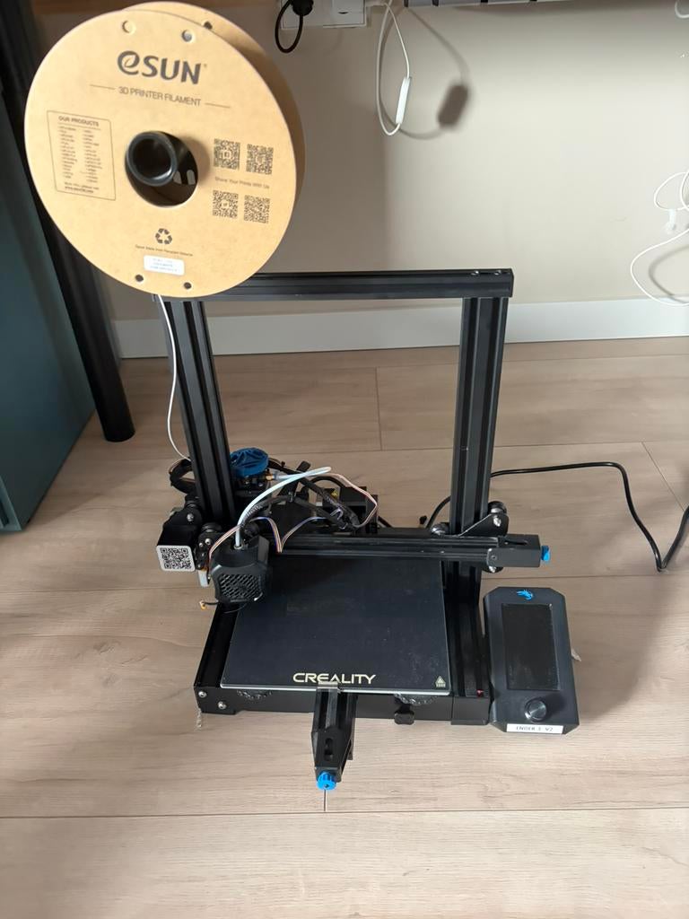 Creality Ender 3 V2 3D printer + filament + nieuw moederbord, Computers en Software, 3D Printers, Zo goed als nieuw, Ophalen
