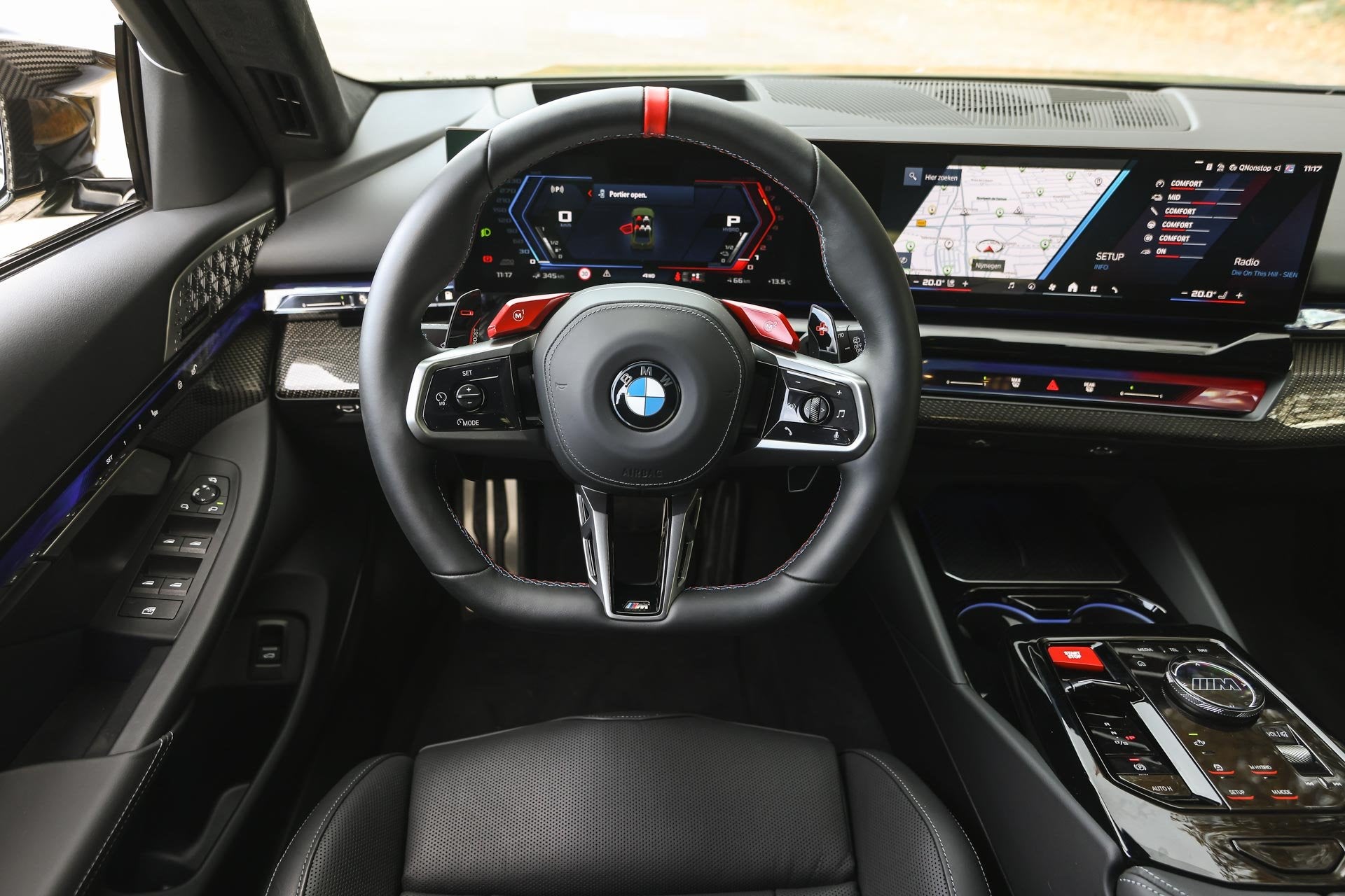 BMW M5 Touring Automaat / M Drive Professional / Bowers & Wi, Gebruikt, 4395 cc, Vierwielaandrijving, 5-Serie