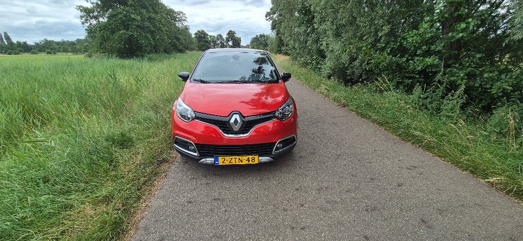 Renault Captur 0.9 TCE 90 2015 Rood, Auto's, Voorwielaandrijving, Zwart, 891 pk, Overige bekleding