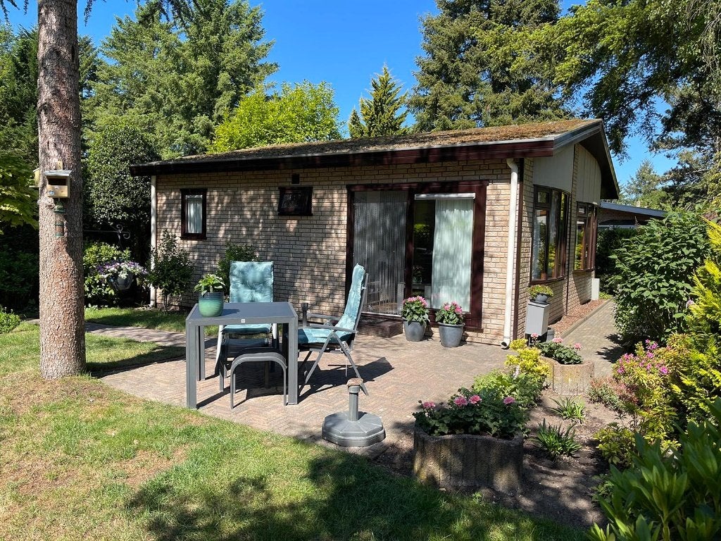 Te koop: L-chalet Ermelo/Veluwe incl. eigen grond, Tot en met 4