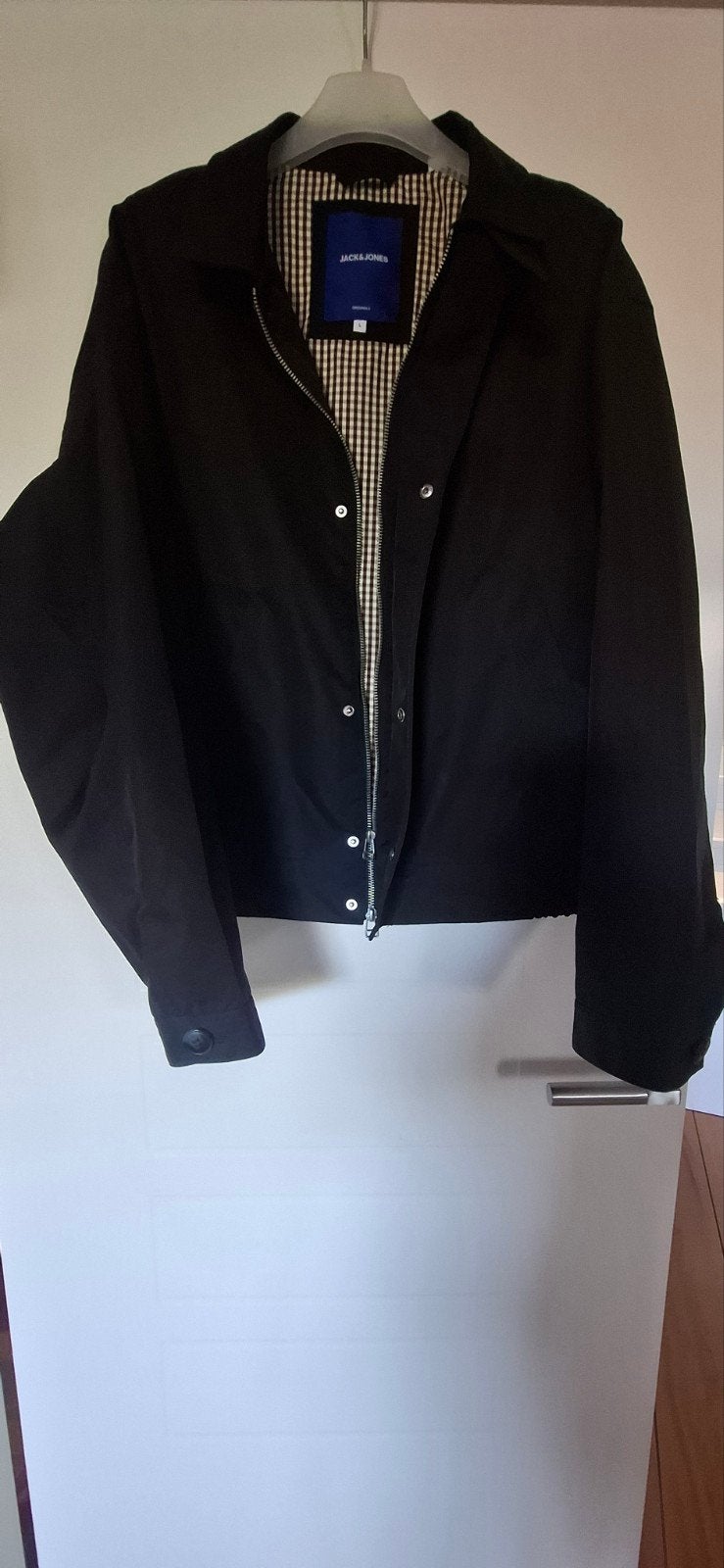Aangeboden 'Bomberjack' van Jack & Jones maat L, Ophalen, Maat 52/54 (L), Zwart, Zo goed als nieuw