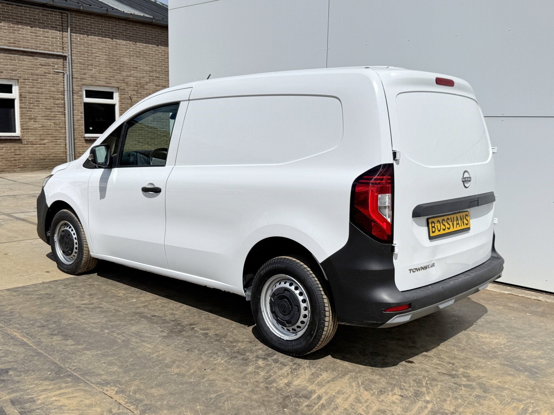 Nissan Townstar 1.3 130PK *Benzine* L1H1 LED Airco Carkit Bl, Auto's, Bestelauto's, Voorwielaandrijving, Zwart, Leder en Stof