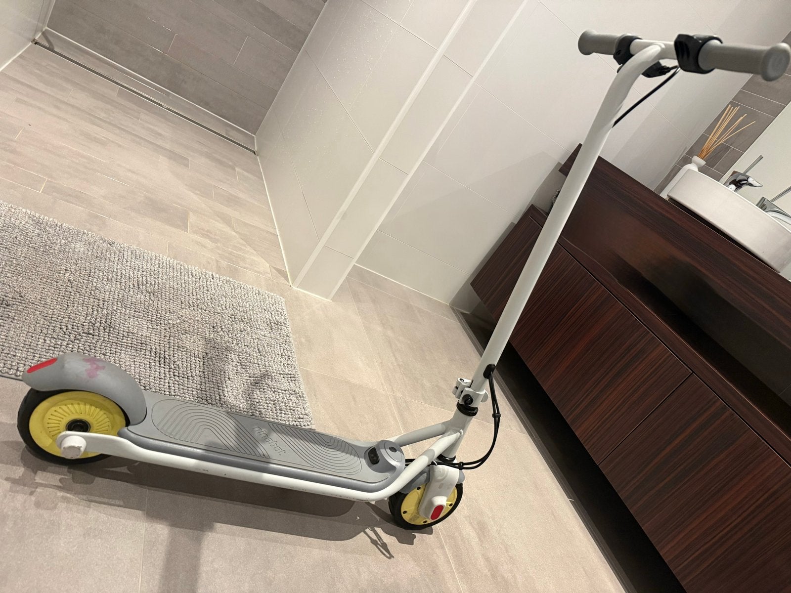 Segway Ninebot C8 Elektrische Kinderstep - 17 km/u, 5,5 km, Fietsen en Brommers, Ophalen, Gebruikt, Elektrische step (E-scooter)