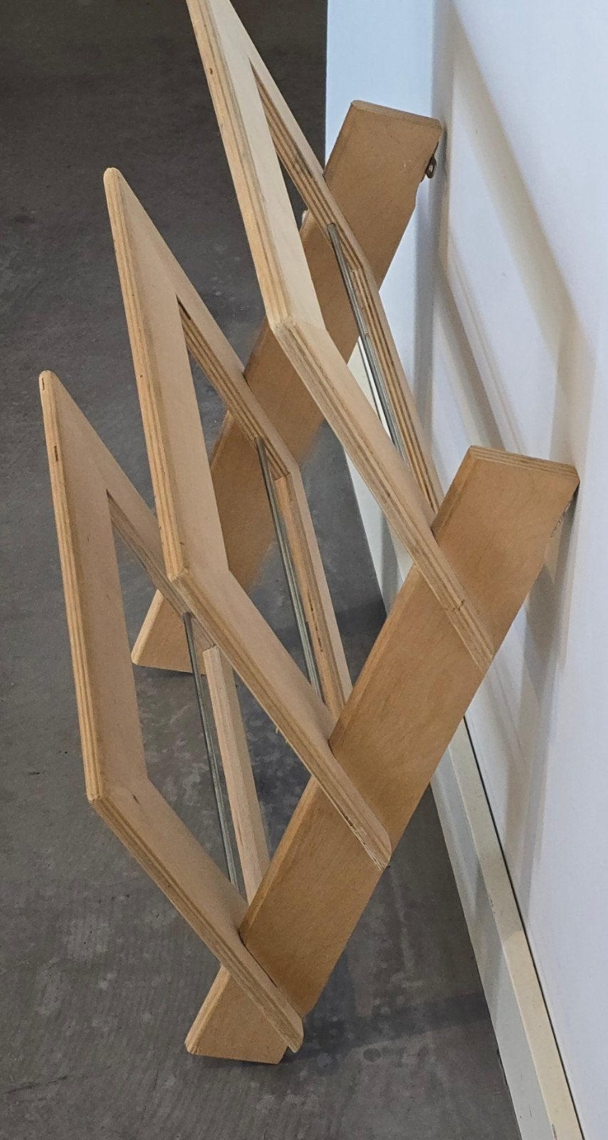 classic wooden wall mounted  magazine rack, Ophalen, Gebruikt, Tijdschriftenrek, Hout