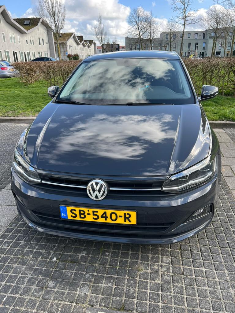 Volkswagen Polo 1.0 TSI 95PK 5D Bluemotion 7-DSG 2018 Grijs, Auto's, 95 pk, 49 €/maand, Origineel Nederlands, Particulier