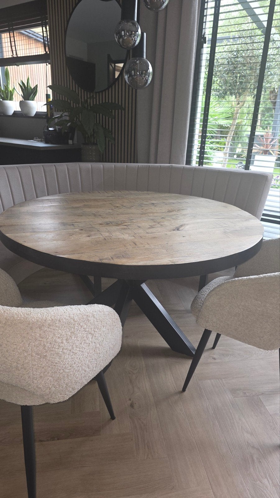 Ronde eettafel (130) metalen onderstel en mangohouten b, Gebruikt, Rond, Industrieel, Modern, Vier personen