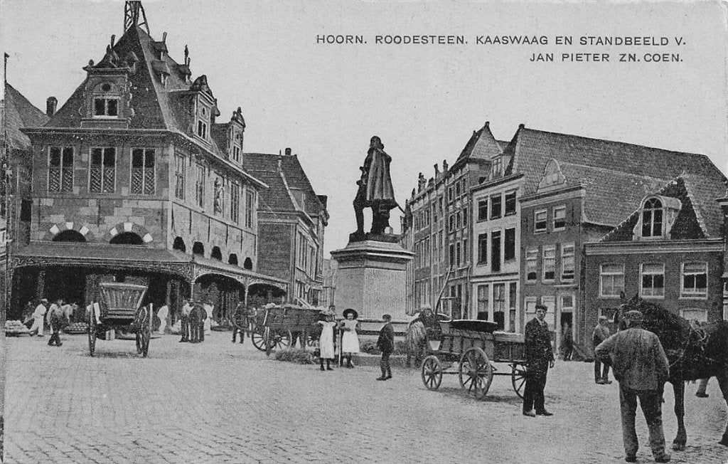 703-334-047 Hoorn Roodesteen Kaaswaag en Standbeeld Coen, Verzenden, Voor 1920, Noord-Holland