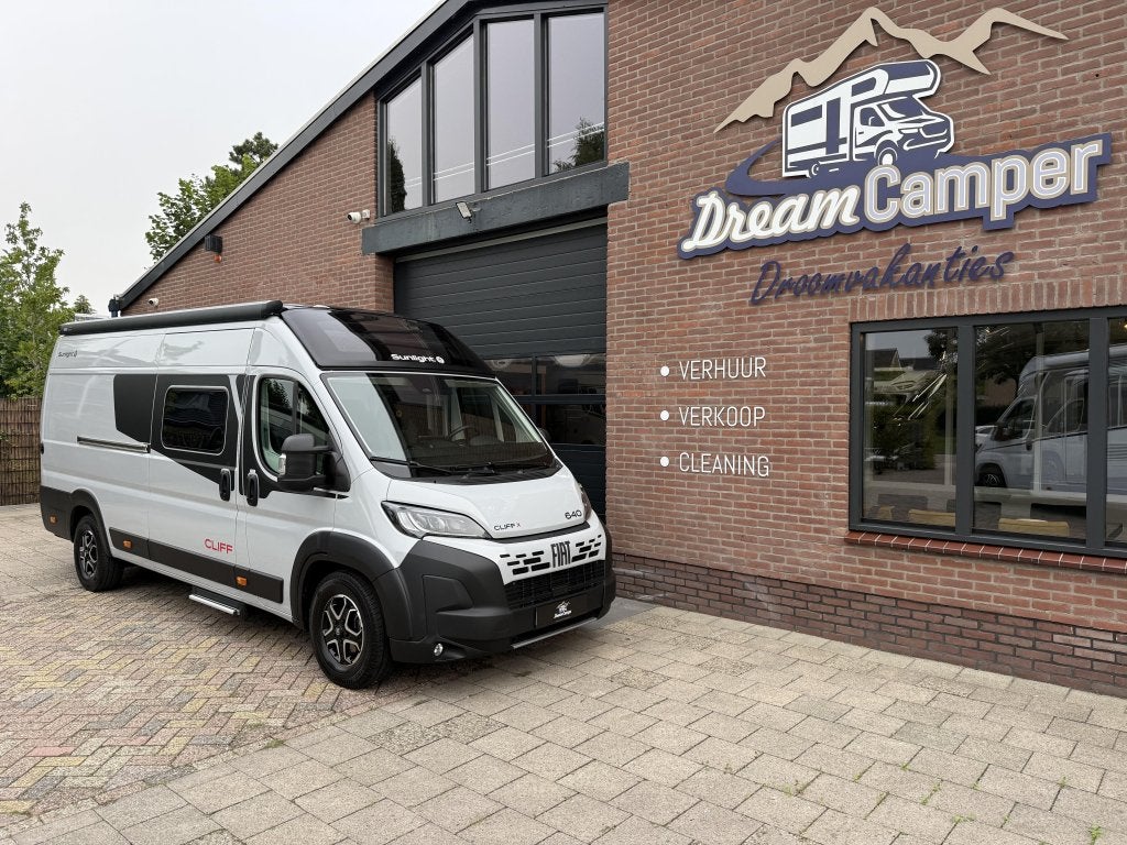 Prachtige Sunlight Cliff 640 X Automaat! Vol opties!, Caravans en Kamperen, Automaat, Luifel, Buscamper of Camperbus, Sunlight