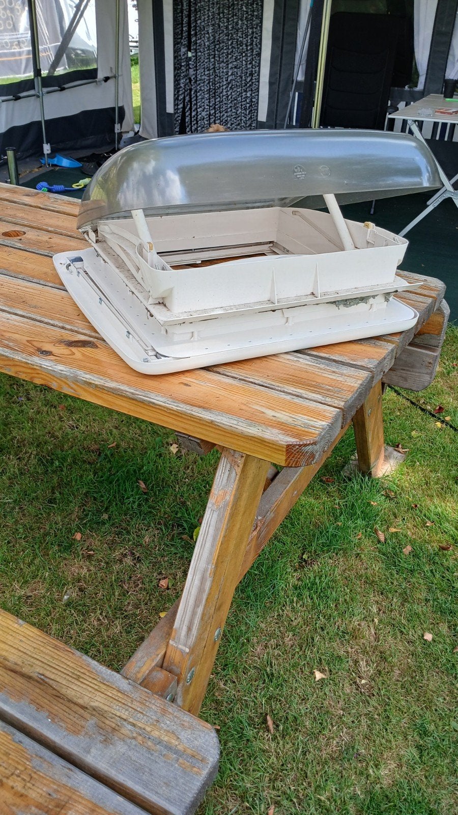 Dakluik voor caravan of camper met hor en verduistering4040, Ophalen, Gebruikt