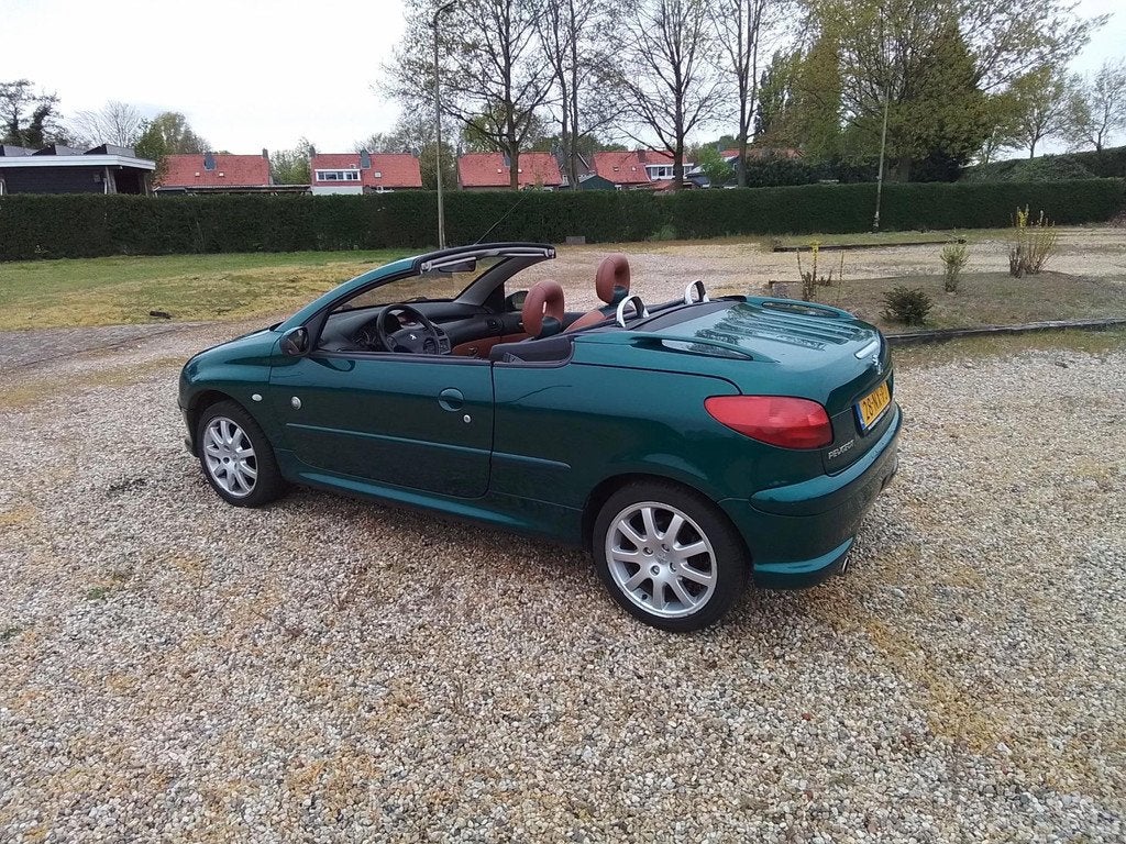 Peugeot 206 CC 2.0-16V Roland Garros NL auto met NAP KM 162, 136 pk, Gebruikt, 4 cilinders, Cabriolet