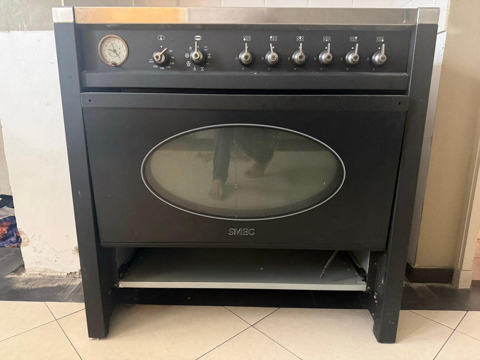 Smeg Fornuis met Oven - Zwart, Vrijstaand, Gas, Witgoed en Apparatuur, Ophalen, Gebruikt, 60 cm of meer, Gas