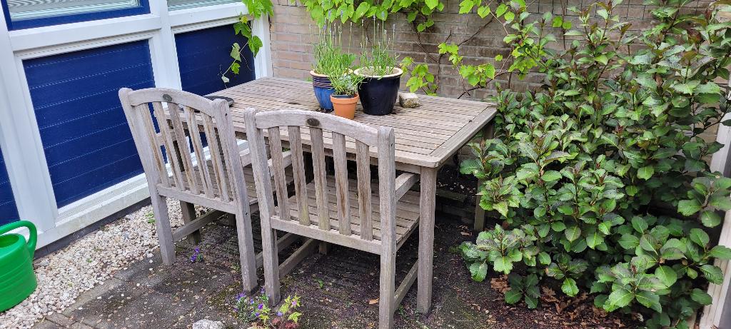 Tuintafel met 2 stoelen, Ophalen, Gebruikt, Hout, Tuinset