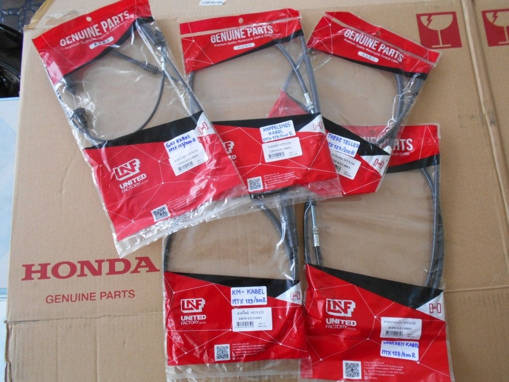Nieuwe Kabels Voor De Honda MTX125R/JD05 - MTX200R/MD07, Motoren, Verzenden