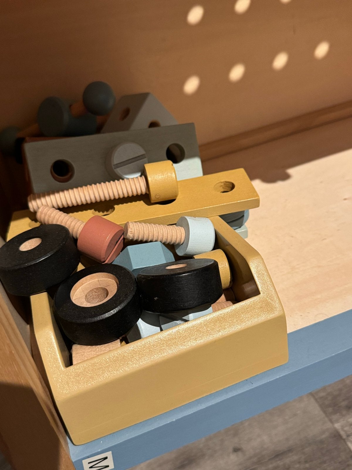 Foto 6 van Little Dutch Houten Werkbank met Gereedschap