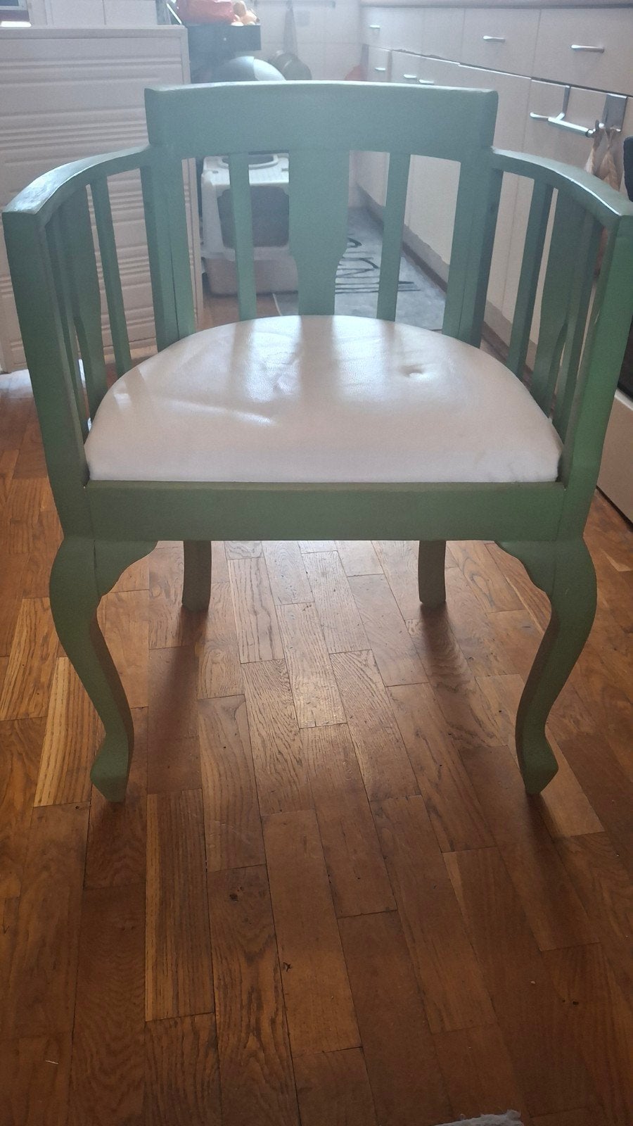 Antieke stoelen, Ophalen