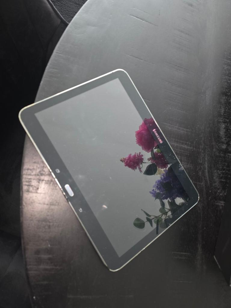 Samsung tablet, Computers en Software, Android Tablets, Ophalen of Verzenden, Zo goed als nieuw, 10 inch, 16 GB