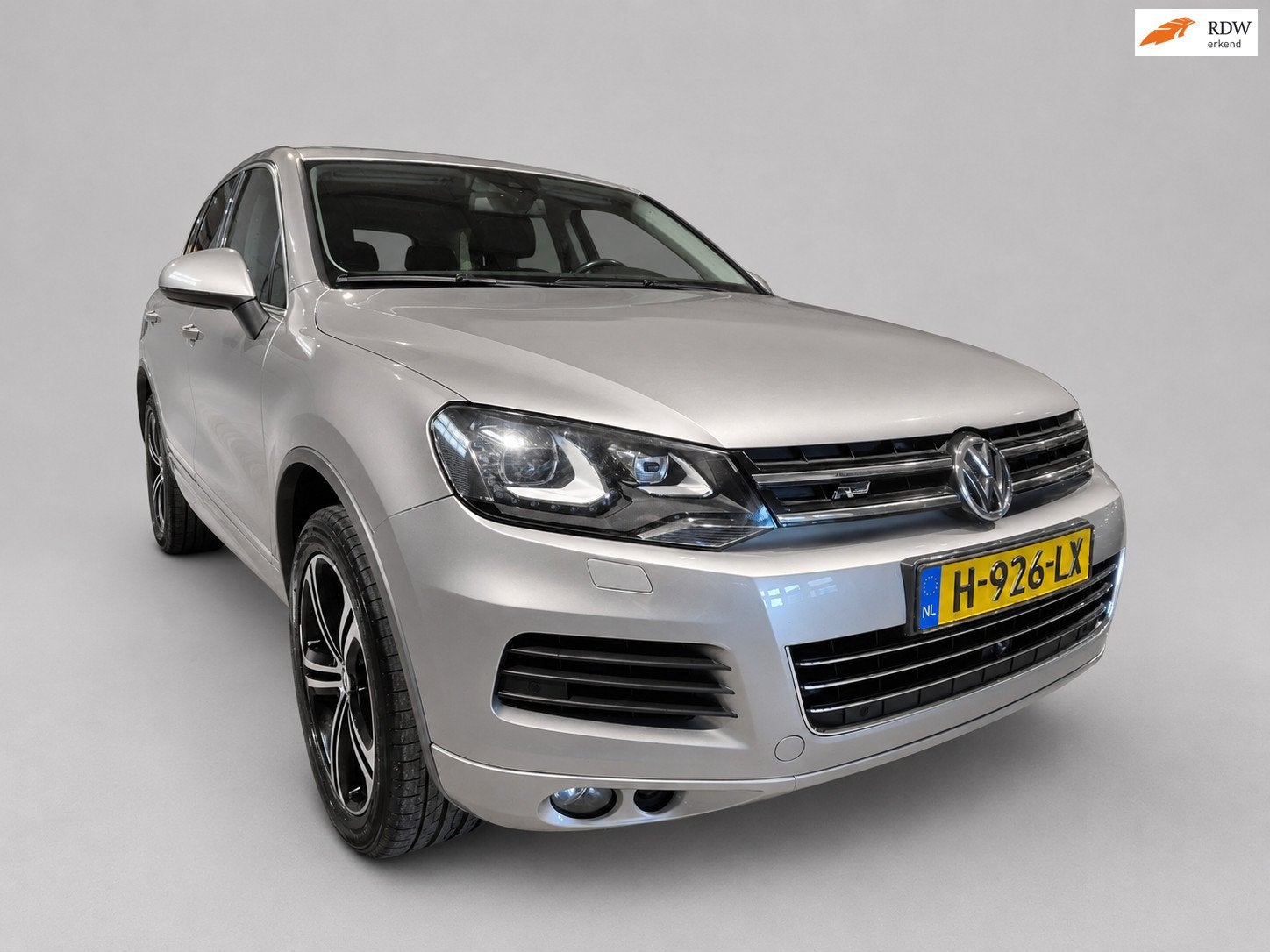 Volkswagen Touareg 3.0 TSI Hybrid High Edition - Panoramadak, Auto's, Automaat, Euro 5, Gebruikt, Zwart