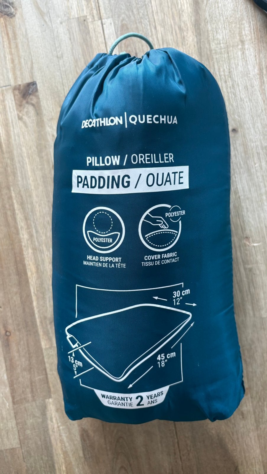 Kussen (pillow) decathlon quechau, Caravans en Kamperen, Ophalen of Verzenden, Zo goed als nieuw