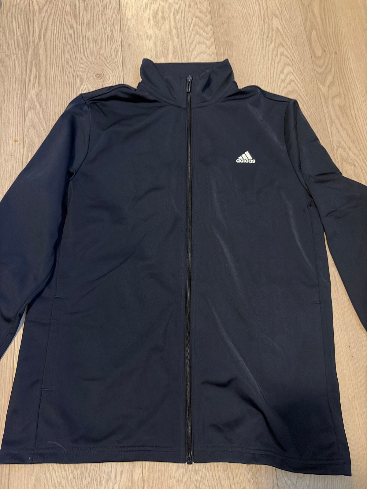 Adidas trainingsjack donkerblauw maat 176 (15-16 jaar), Blauw, Overige maten, Ophalen of Verzenden, Zo goed als nieuw