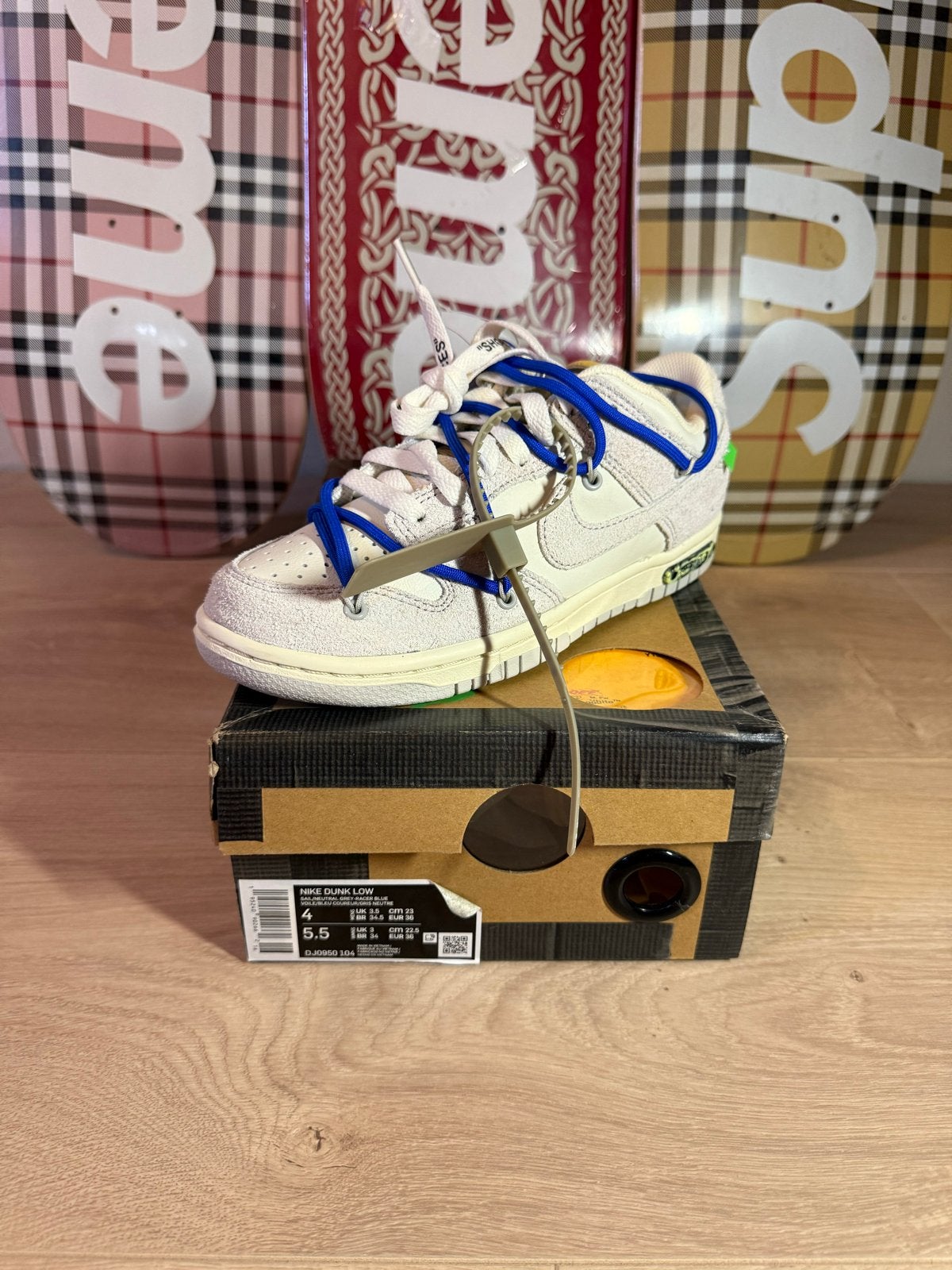 Nike Dunk Low x Off-White “Lot 32”, Ophalen of Verzenden, Nieuw, Wit, Sneakers of Gympen