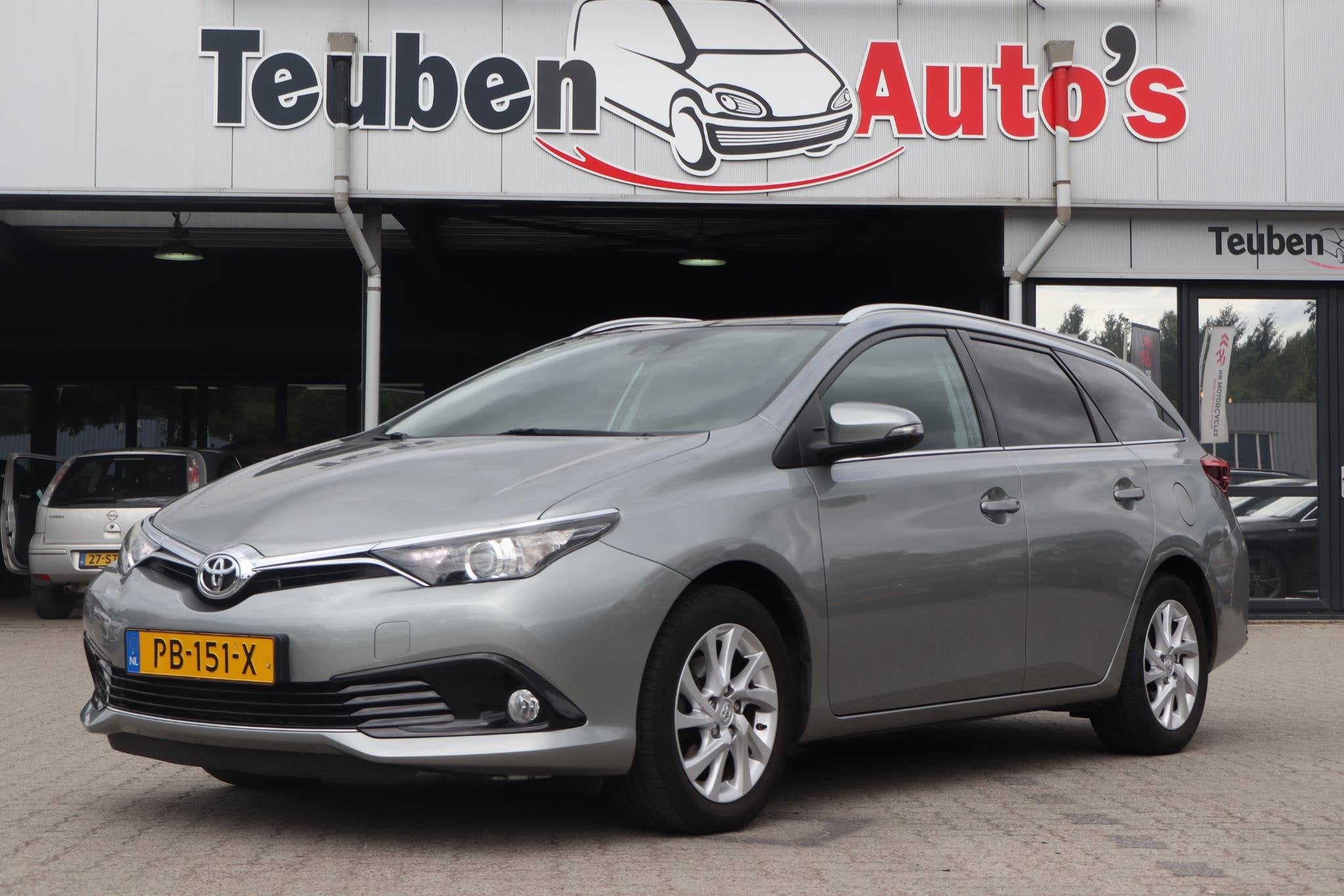 Toyota Auris Touring Sports 1.2T Trend | Panoramadak | Trekh, Gebruikt, Euro 6, 4 cilinders, 116 pk