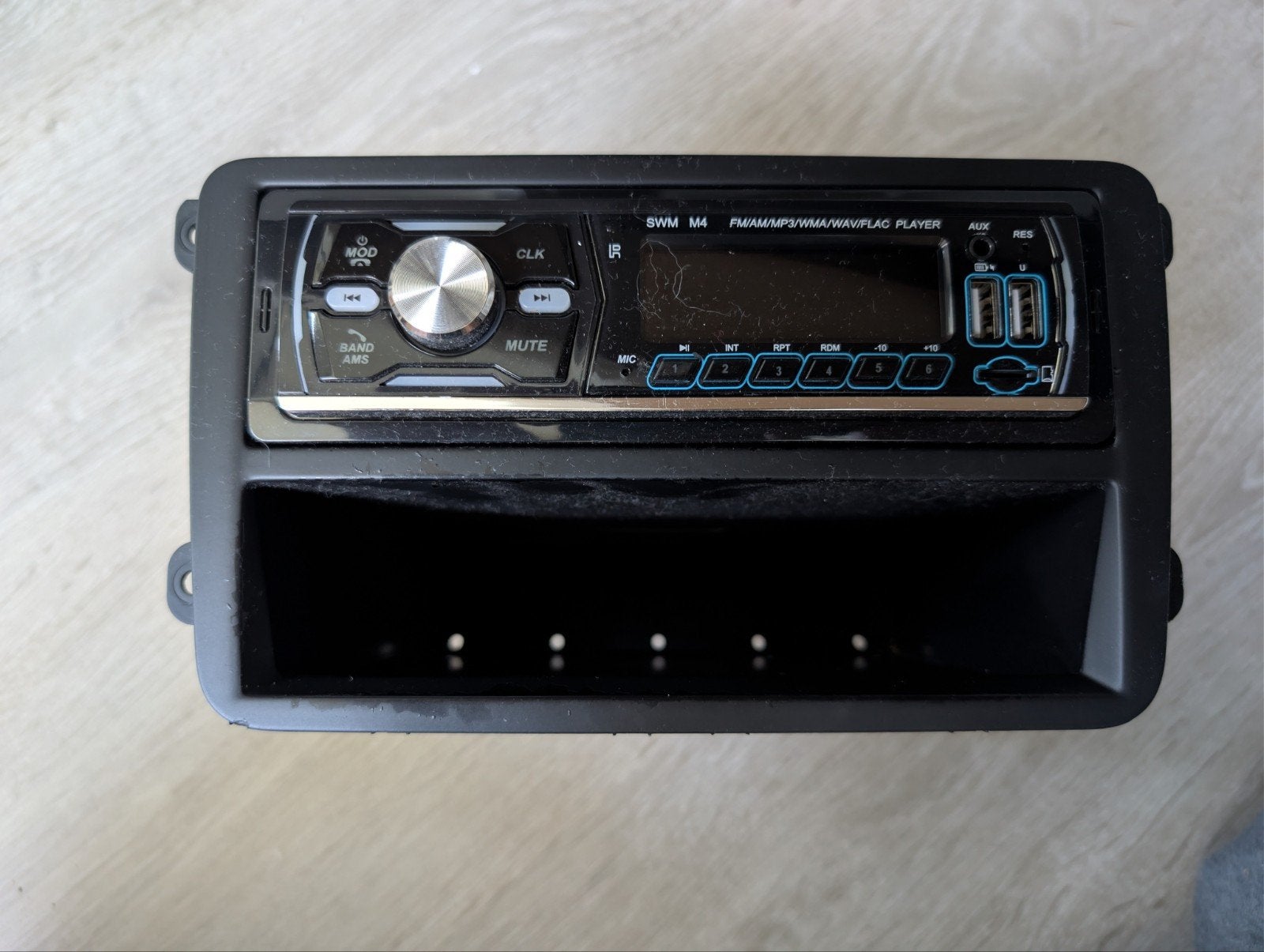 Auto radio met inbouw voor Volkswagen Golf V, Auto diversen, Autoradio's, Ophalen, Gebruikt