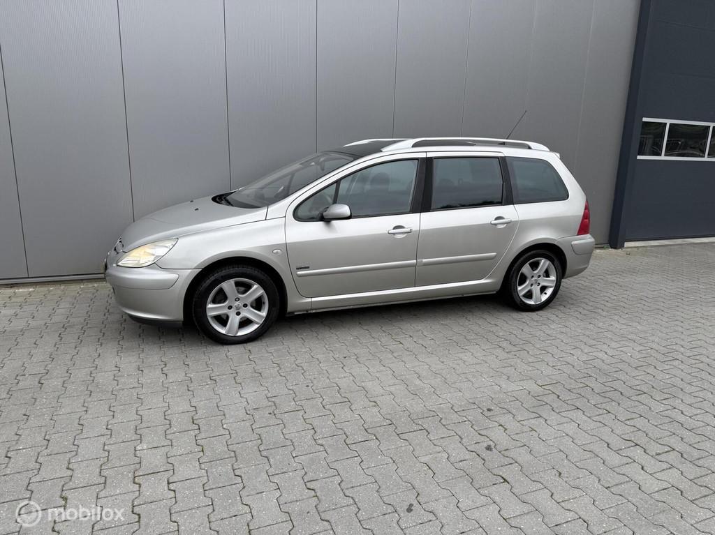 Peugeot 307 SW 2.0 16V Pack nieuwe apk, Auto's, Voorwielaandrijving, 1330 kg, 136 pk, Gebruikt