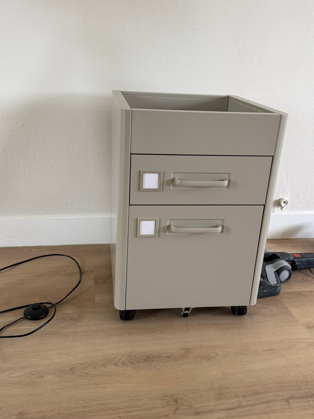 Ladeblok op wielen - IKEA Idasen, Ophalen, Minder dan 50 cm, Zo goed als nieuw, 3 of 4 laden