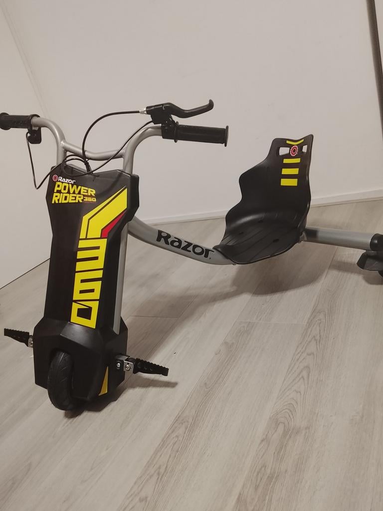 Razor Power Rider 360 - Elektrische Drift Trike (geen oplade, Fietsen en Brommers, Steps, Ophalen, Zo goed als nieuw, Overige typen