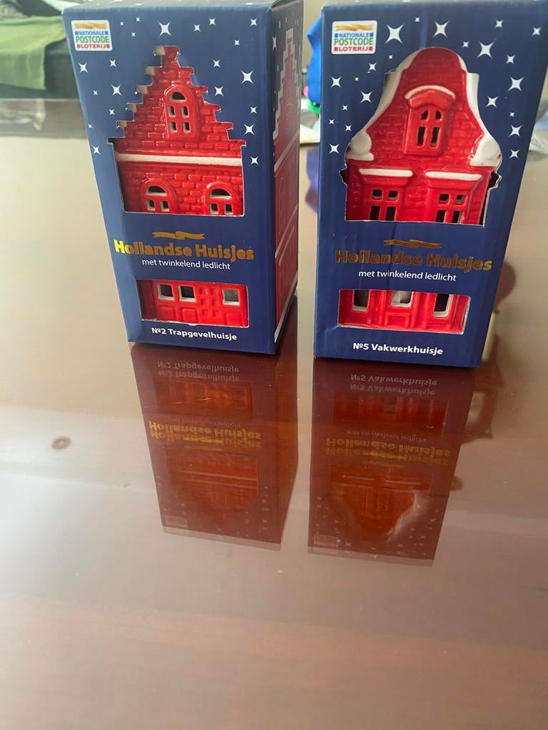 2x Hollandse Huisjes met LED-licht - Postcode Loterij, Ophalen of Verzenden, Nieuw, Rood, Steen/keramiek