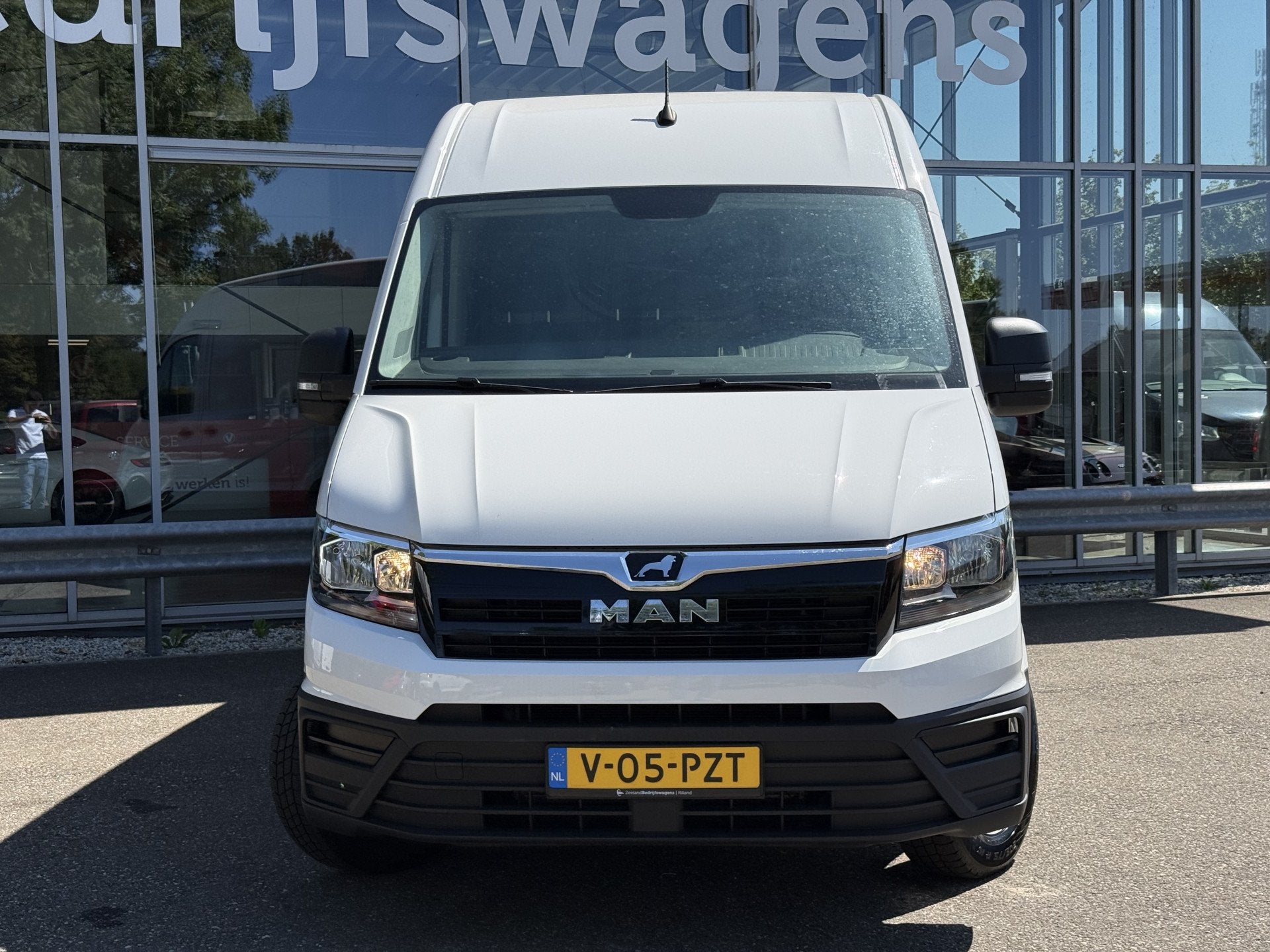 MAN TGE 35 2.0 Standaard Hoog | Camera | Carplay | Cruisec., Auto's, Gebruikt, 4 cilinders, Wit, Bedrijf