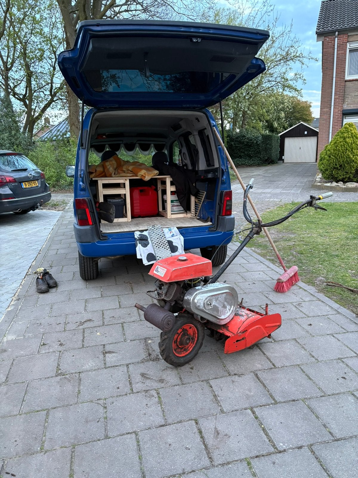Tuinfrees te huur, Tuin en Terras, Hand-tuingereedschap, Ophalen