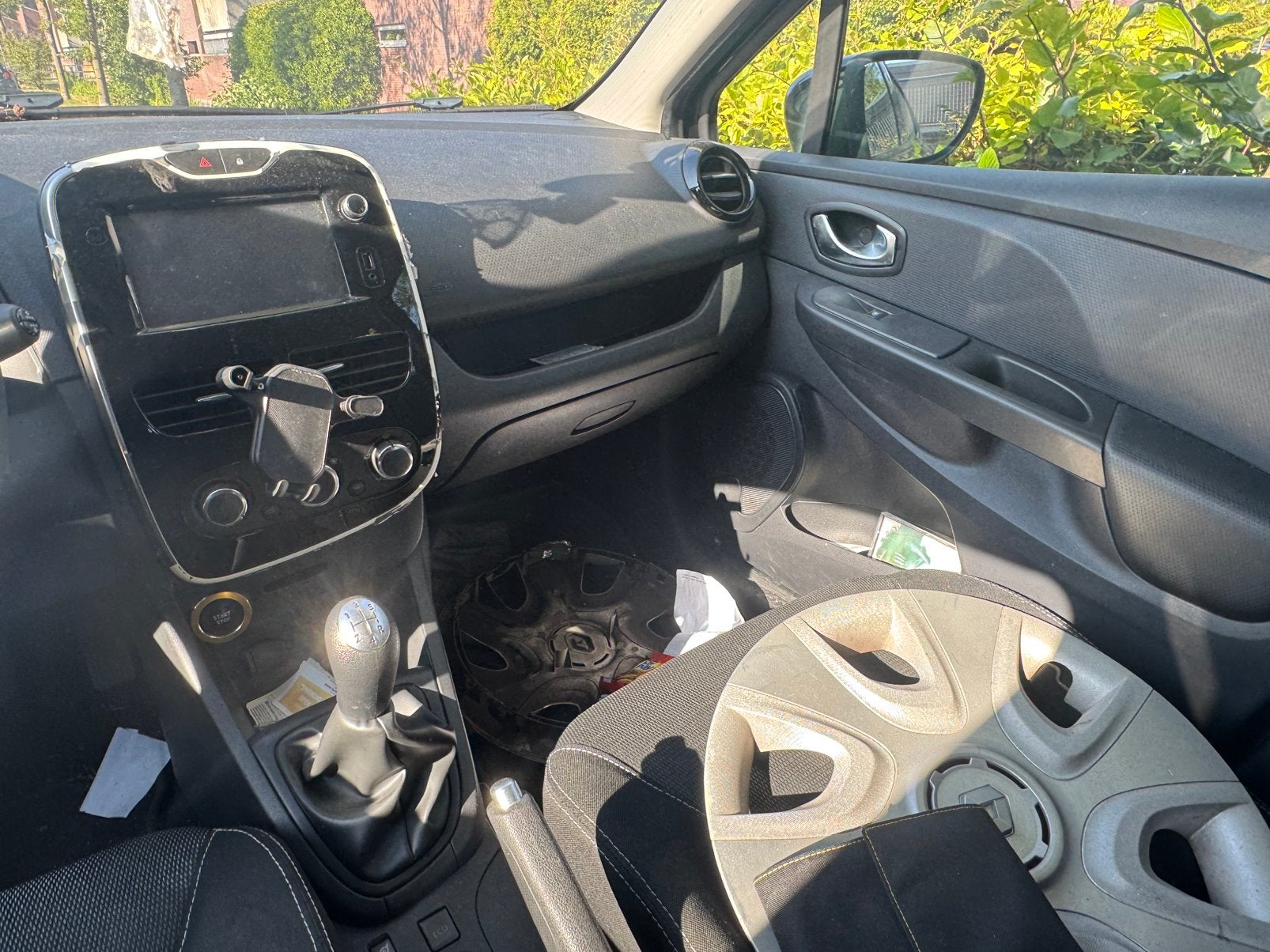 Renault Clio (klusauto/onderdelen)Enrgy dCi90pk Eco2 S&S’ 16, Auto's, Voorwielaandrijving, Zwart, Zwart, Origineel Nederlands