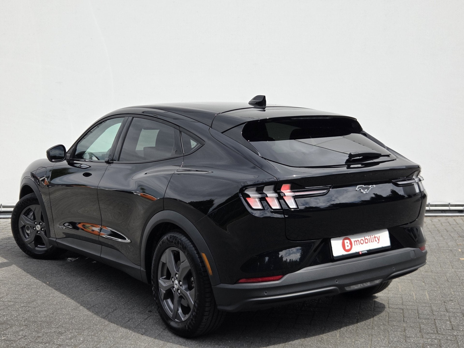 Ford Mustang Mach-E RWD 75 kWh SOH 98% Adaptive Cruise Contr, Gebruikt, 40 min, Zwart, 1944 kg