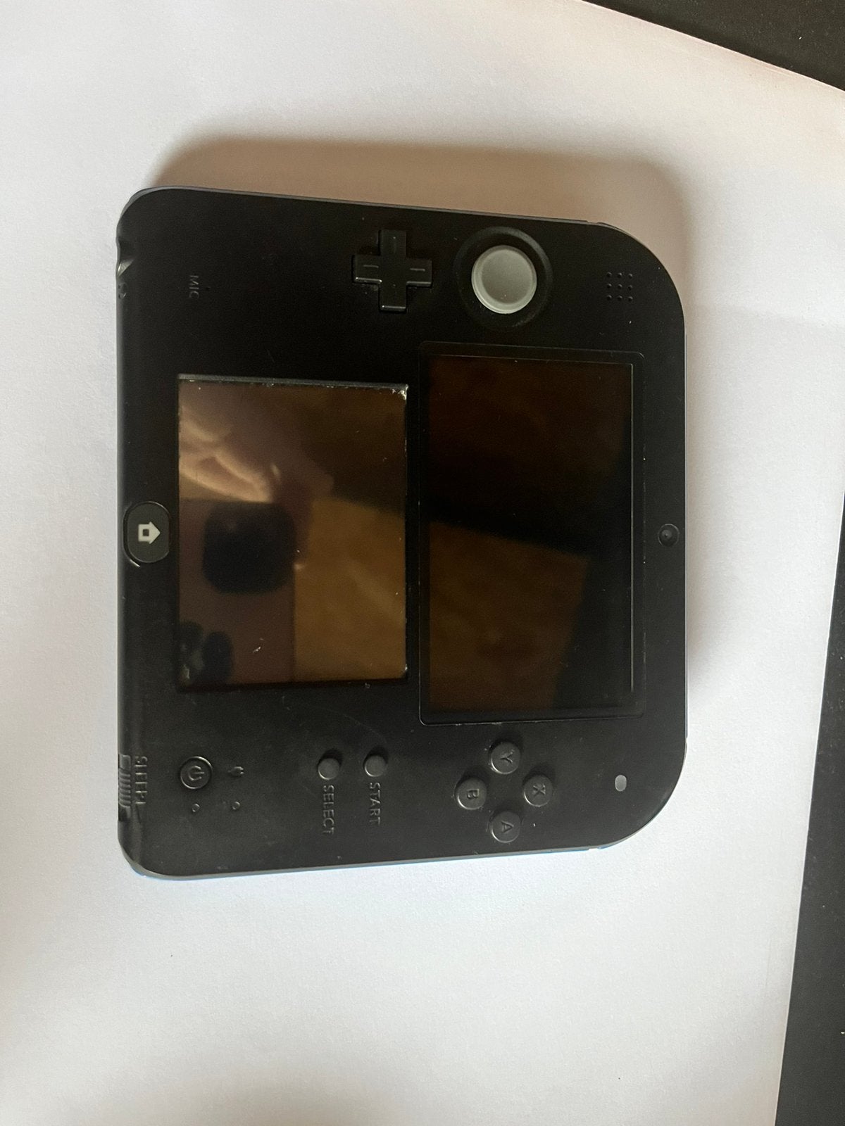 Nintendo 2ds, Spelcomputers en Games, Spelcomputers | Nintendo Wii U, Ophalen of Verzenden, Gebruikt, Zonder controller, Met harde schijf