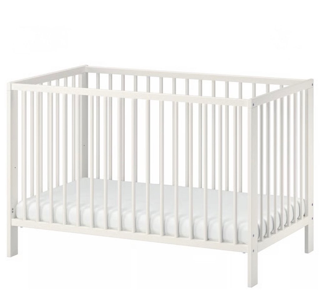 Houten kinderbedje, Ophalen, Zo goed als nieuw, Lattenbodem, Minder dan 140 cm