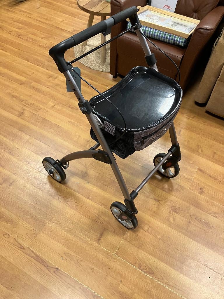 Binnen rollator Wheelzahead lichtgewicht inklapbaar, Ophalen of Verzenden, Opvouwbaar, Zo goed als nieuw