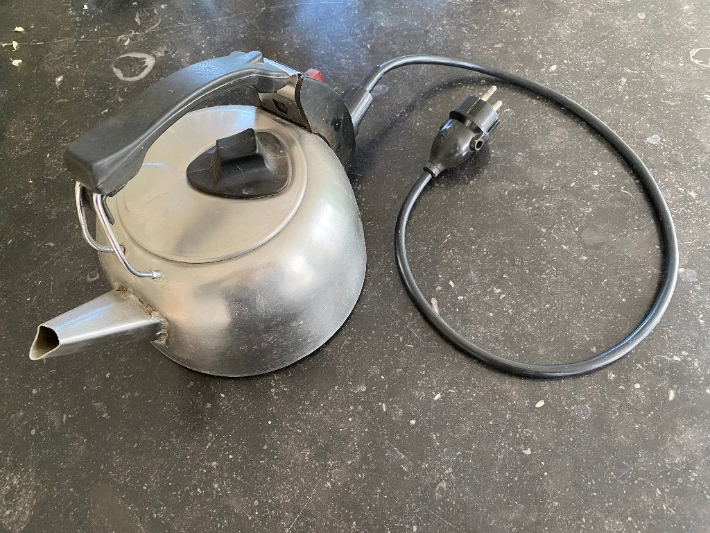 Russell Hobbs vintage waterkoker, Witgoed en Apparatuur, Waterkokers, 1 tot 2 liter, Ophalen of Verzenden, Gebruikt, Rvs