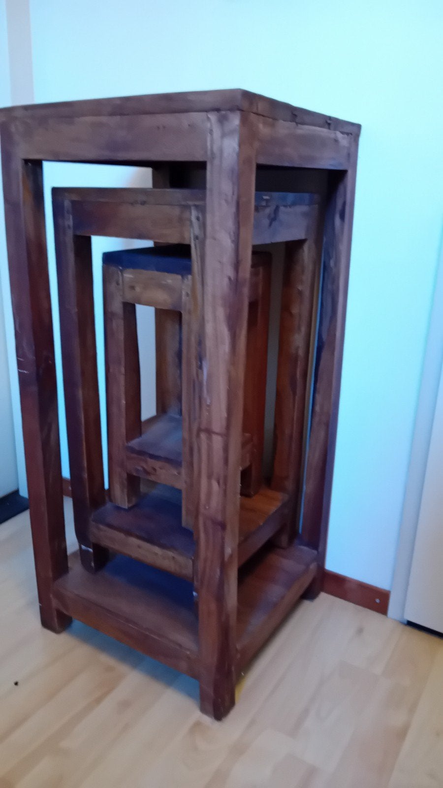 Hoge Houten Zuil/Tafelset., Ophalen, Zo goed als nieuw