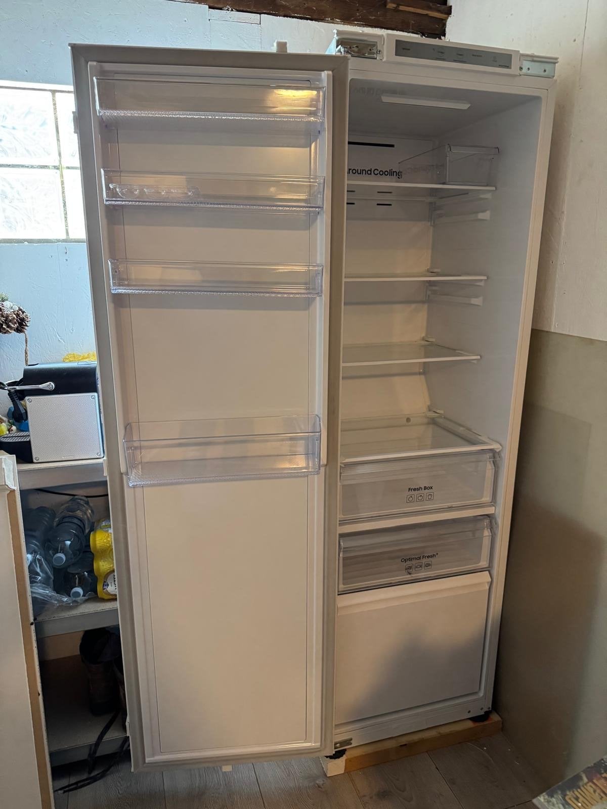 Nieuwe Samsung inbouw koelkast - Wegens verhuizing, Ophalen, 200 liter of meer, Nieuw, 160 cm of meer