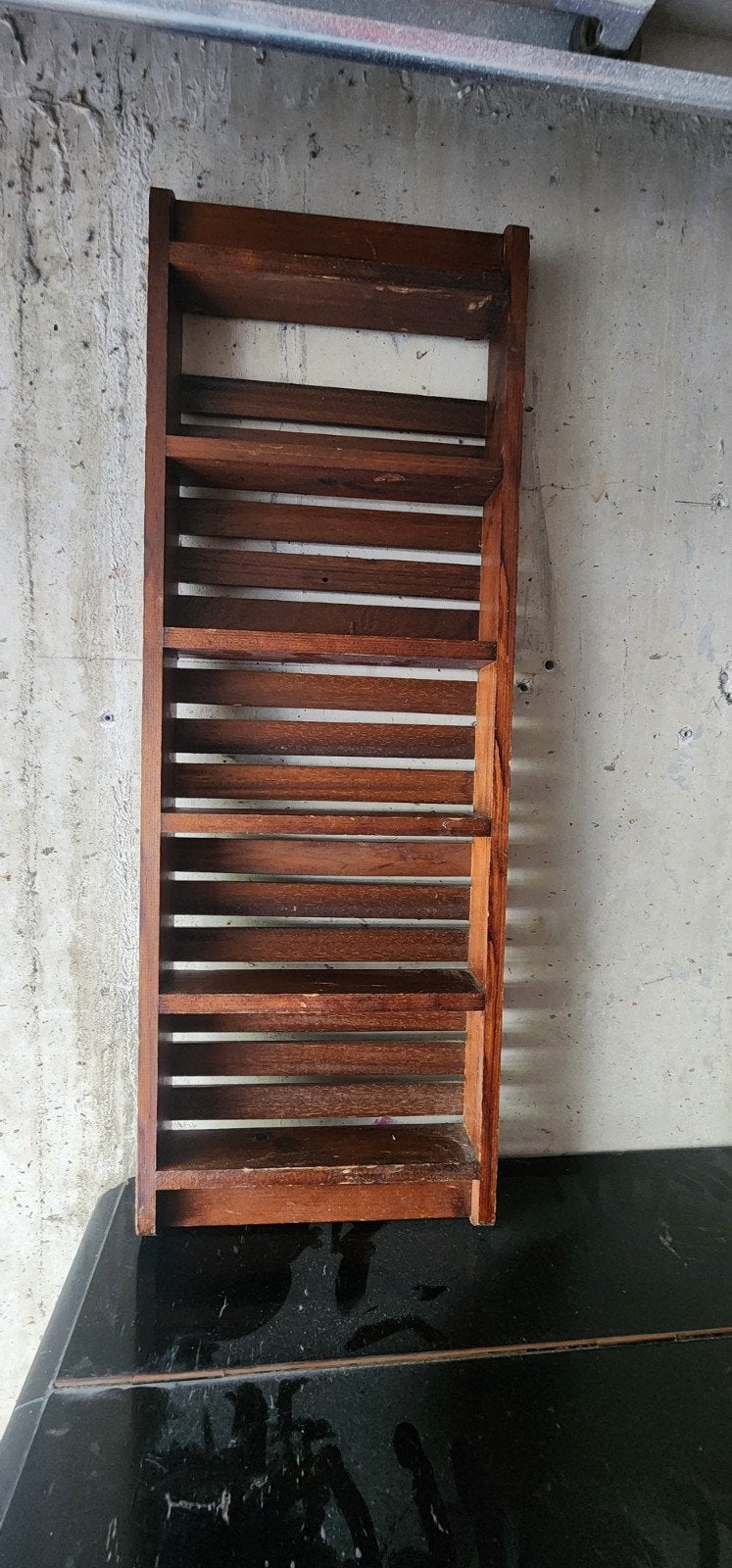 Donkerhouten rekje - 28x77cm, Ophalen of Verzenden
