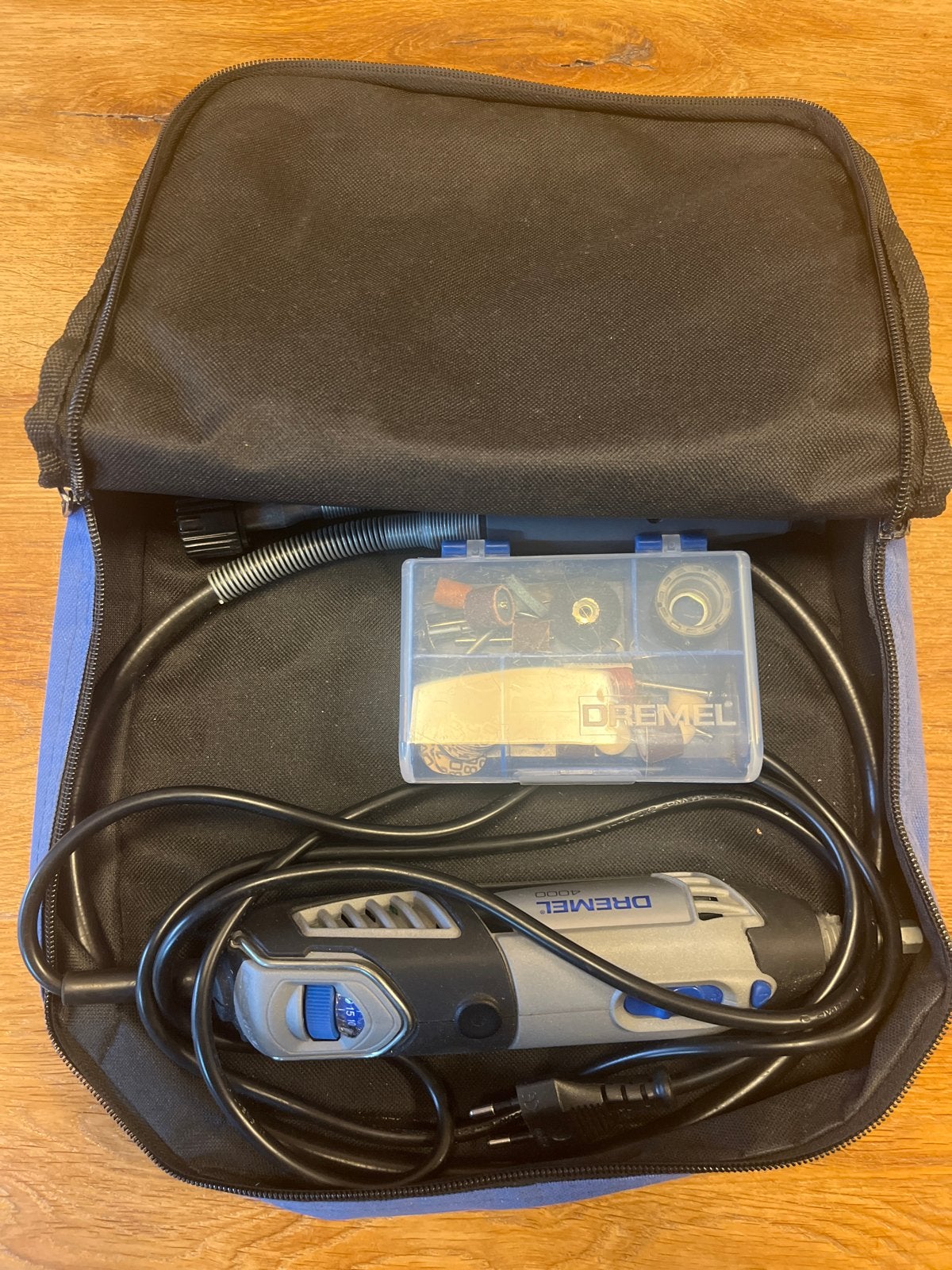 Dremel 4000 met accessoires en flexibele as, Doe-het-zelf en Verbouw, Ophalen, Gebruikt