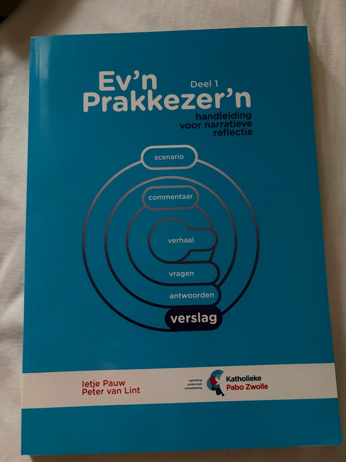 Ev'n Prakkezer'n Deel 1 - Handleiding narratieve reflectie, Ophalen of Verzenden, Zo goed als nieuw, HBO