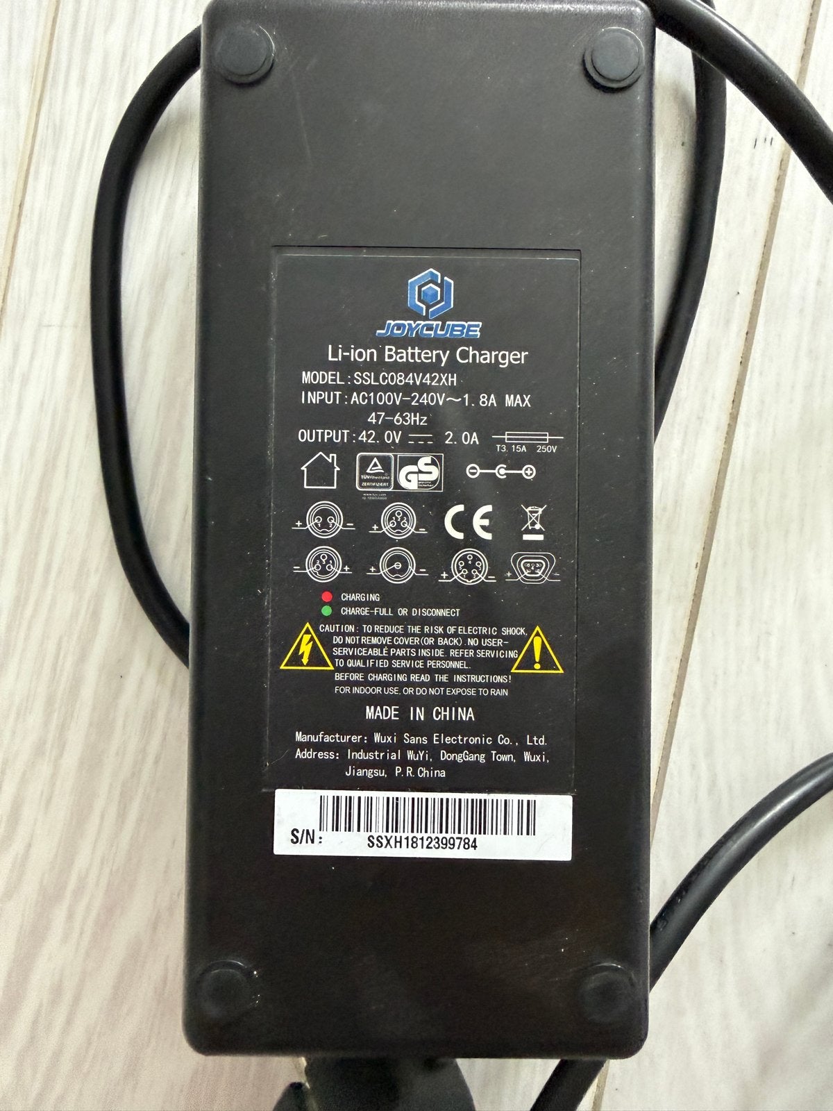 Joycube Li-ion Batterijlader SSL084V42XH 42.0V 2.0A, Fietsen en Brommers, Ophalen of Verzenden, Gebruikt