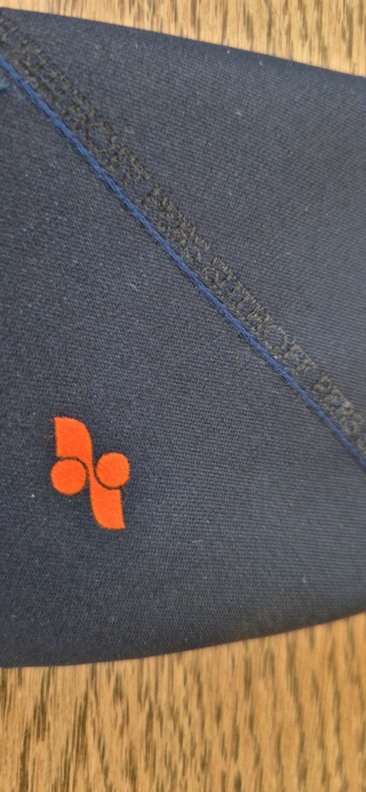 Sijthoff Pers stropdas - Donkerblauw met logo, Ophalen of Verzenden, Zo goed als nieuw