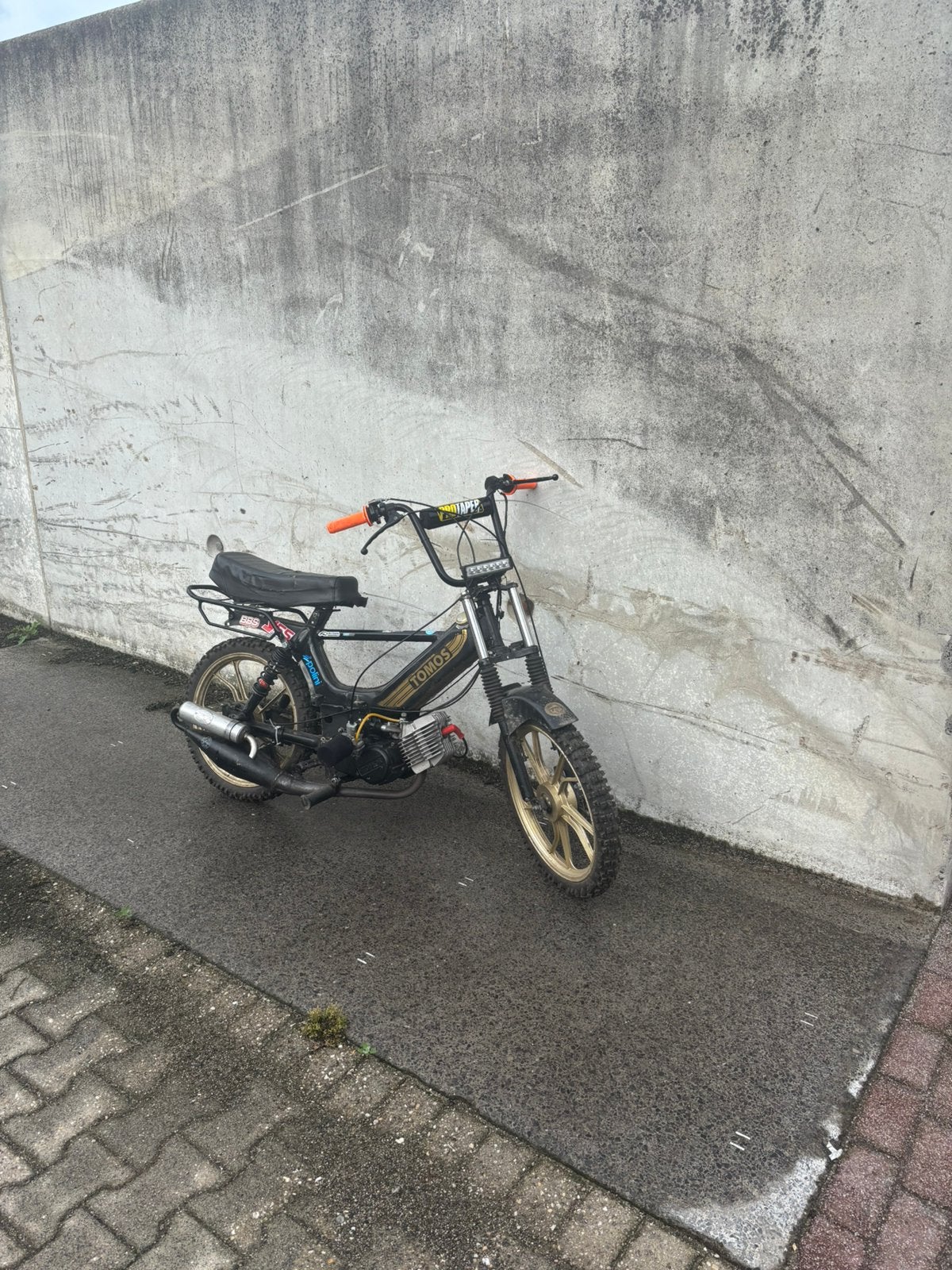 Tomos 65cc waardepijling, Ophalen, Standard