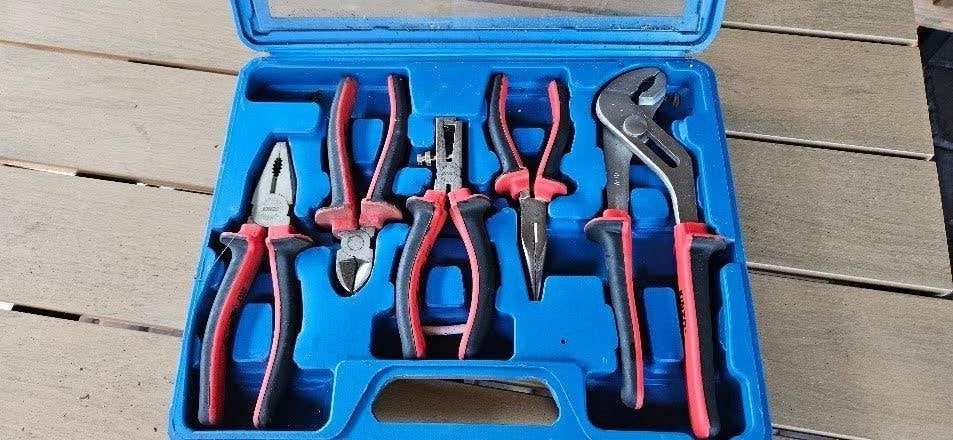 Kinzo 5 delige tangenset in handige koffer., Ophalen of Verzenden