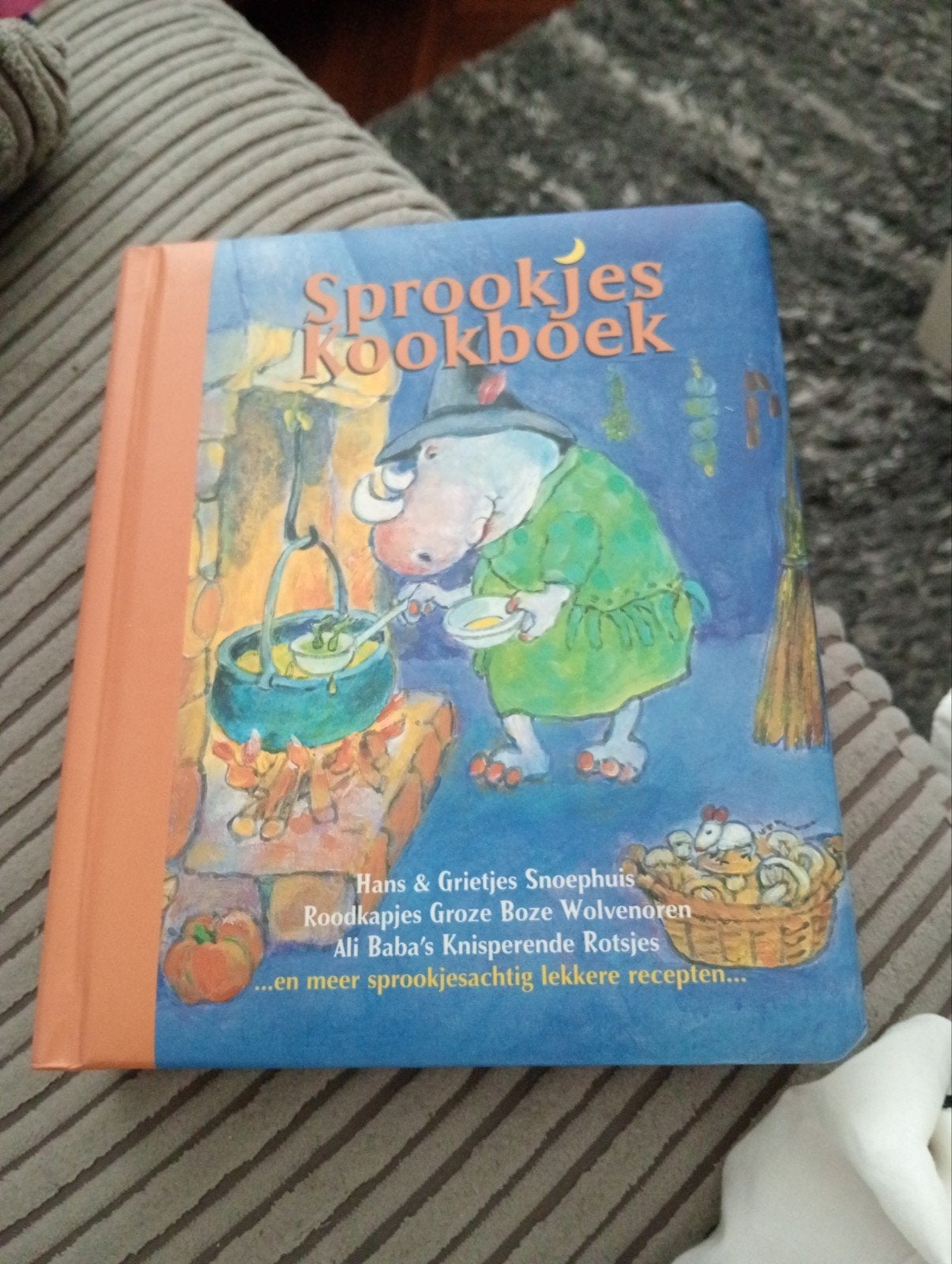 Sprookjes Kookboek - HEMA - Zo goed als nieuw, Boeken, Ophalen of Verzenden, Zo goed als nieuw, Overige gebieden, Onbekend