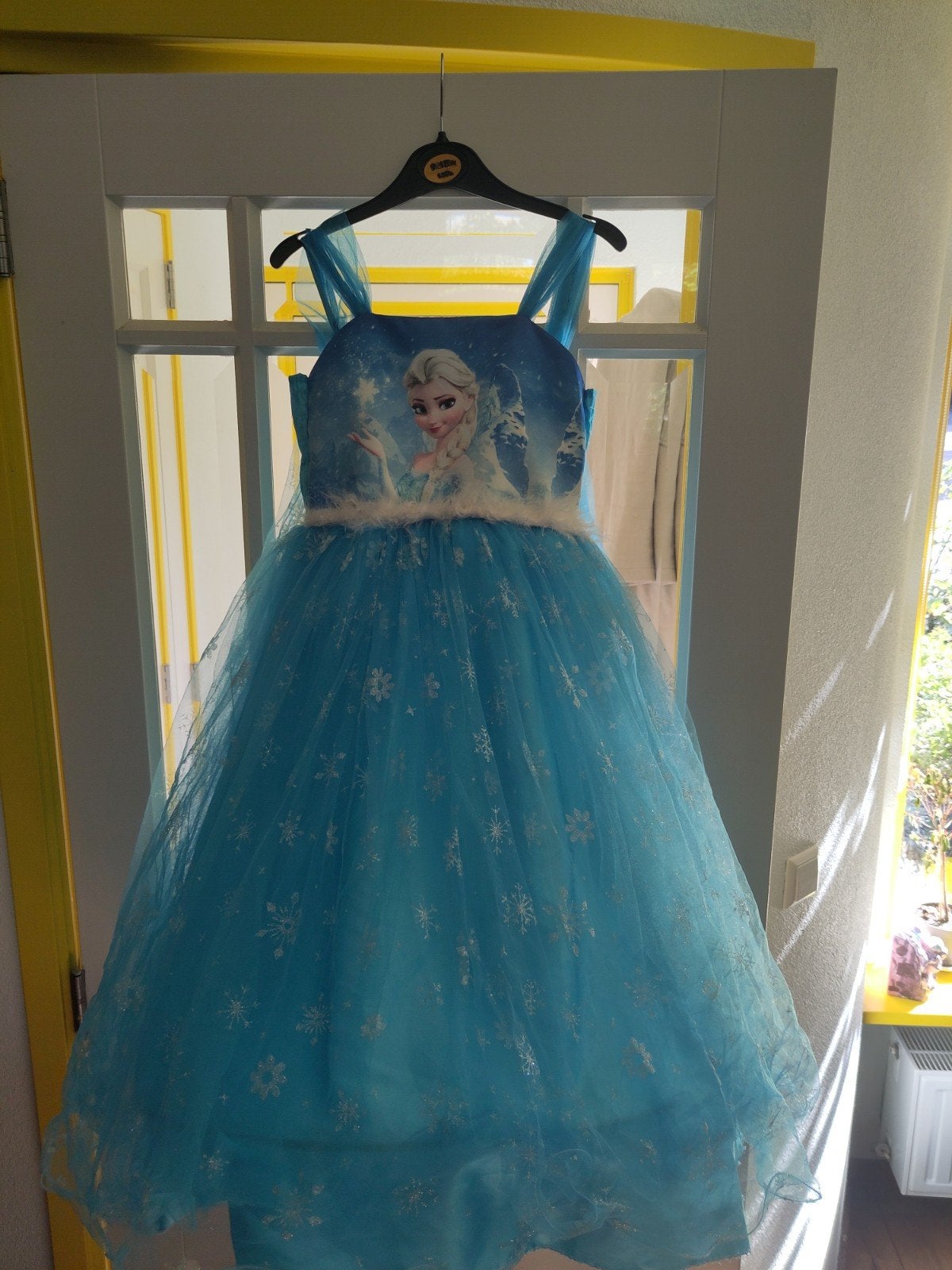 Elsa Frozen jurk maat 116/122 met cape en hoepel, Ophalen of Verzenden, Zo goed als nieuw, Meisje